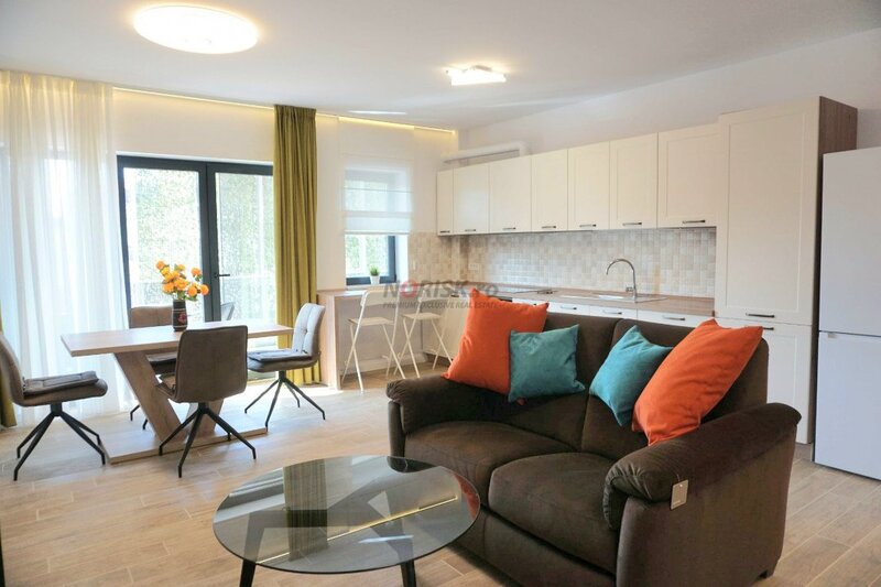 Iancu Nicolae 2 Camere  68mp   lux  Gran Park  Piscina