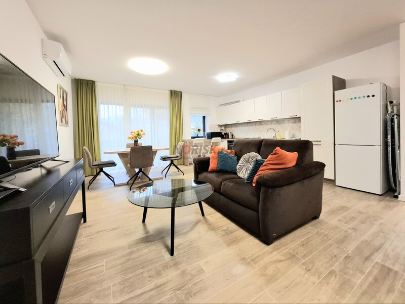 Iancu Nicolae 2 Camere  68mp   lux  Gran Park  Piscina